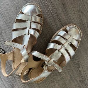Leather sandals